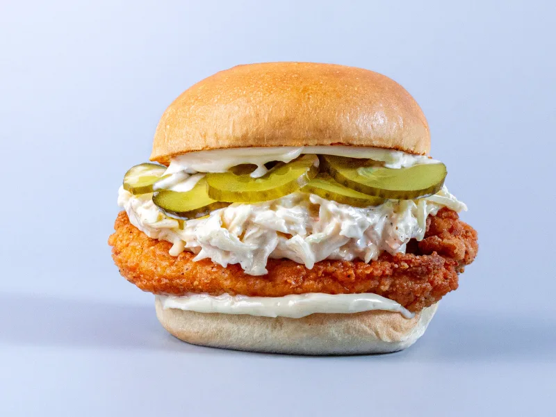 Crispy chicken burger with mayo, coleslaw and pickle